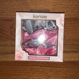SLEEP SCRUNCHIES